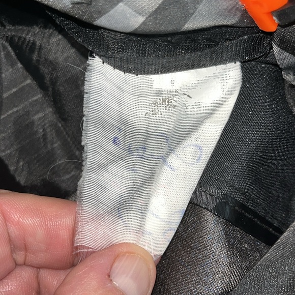 Burberry Dress Pants Size 40”W x 30” Inseam. Brown in colour. VGUC. - Picture 8 of 11